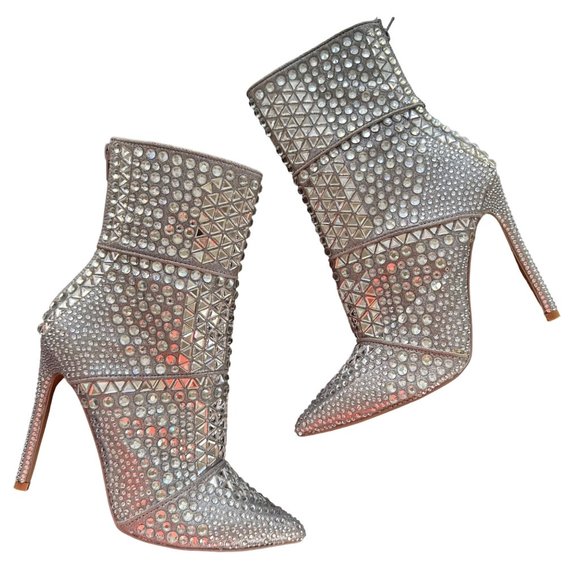 Steve Madden Whole Rhinestone Booties in Silver Stiletto Heel Stud Size 8.5 - Picture 2 of 13